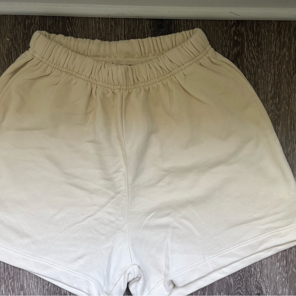 NWT Daily Drills Women's Athletic Cream Shorts Size XS/S